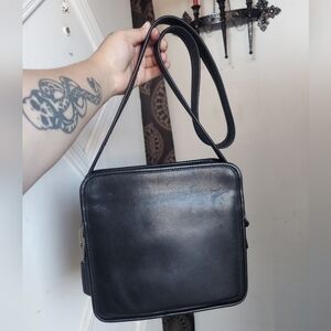Vintage Coach Black Legacy North South Compartment Bag 9168😍🖤